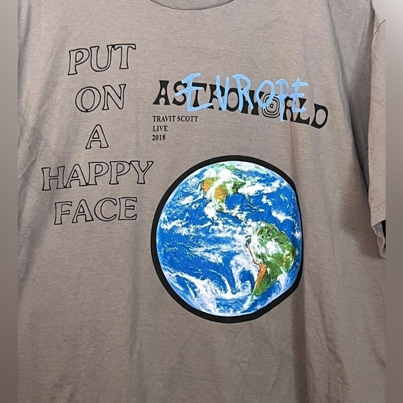 Travis Scott Astroworld 2018 Tour Tee - Picture 2 of 5